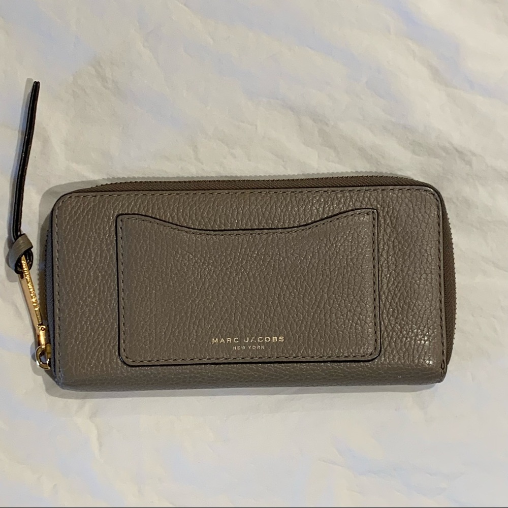 Marc Jacobs | Gray Zip Leather Wallet